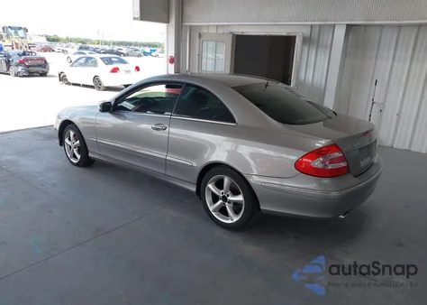 2005 Mercedes-Benz Clk 320 из США, поврежденный, VIN WDBTJ65J85F145093
